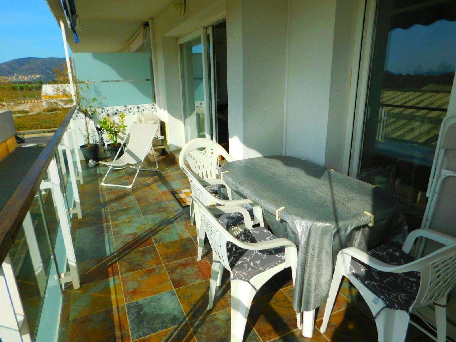 Gmid Immo Apartamento Portomarina โรเซส ภายนอก รูปภาพ